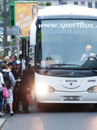 Aby společně nastoupili do autobusu z Ústeckého kraje.