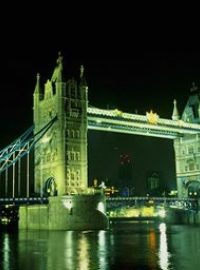 Tower Bridge - zvedací most nad Temží