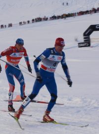 Lukáš Bauer pronásledovaný v La Clusaz Rusem Legkovem