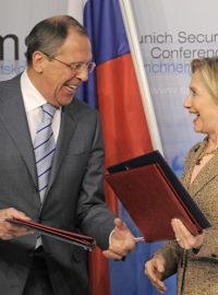 Mnichovská konference Clintonová Lavrov