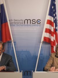 Mnichovská konference Lavrov Clintonová