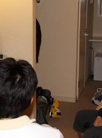 Televize přináší nové zprávy o vývoji situace v Japonsku