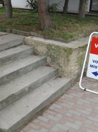 Svrkyně - cesta k volební místnosti