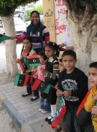 Libyjci uspořádali před italským konzulátem v Benghází mírovou demonstraci