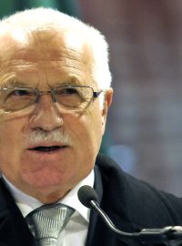 Otevření nové haly pražského hlavního nádraží. Slavnosti se zúčastnil také italský prezident Giorgio Napolitano a Václav Klaus.