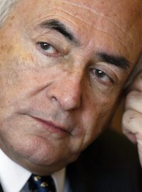 Kvůli sexuálnímu obvinění přijde Strauss-Kahn zřejmě o kandidaturu