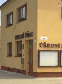 Obecní úřad v Lužicích