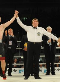Lukáš Konečný vs. Hussein Bayram.
