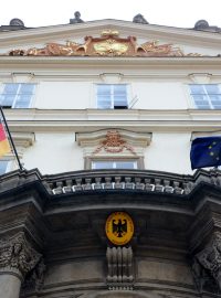 Den otevřených dveří na německém velvyslanectví v Praze, Lobkovický palác.