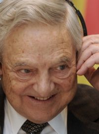 Americký finančník George Soros v Praze na 20. zasedání mezinárodního řídícího výboru Dekády romské inkluze 2005-2015
