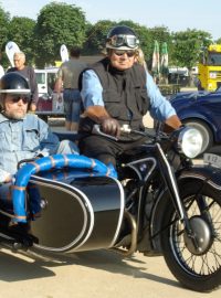 Historický motocykl na setkání v Holešově