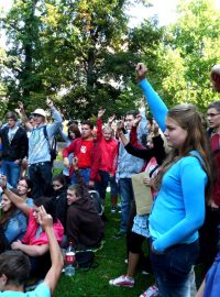 Gymnázium Josefa Jungmanna v Litoměřicích - studenti hlasují o stávkové pohotovosti