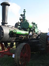 Traktory 2011 v Ořechu - parní traktor z roku 1913