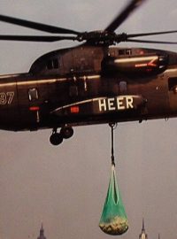 Zásah vrtulníků Bundeswehru při posledních povodních na Odře