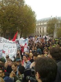 Demonstranti proti zvýšení školného