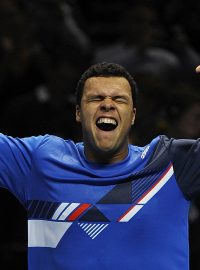 Francouzský tenista Jo-Wilfried Tsonga se raduje z postupu do semifinále Turnaje mistrů