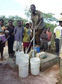 V rámci projektu Praga - Haiti vznikají na Haiti studny