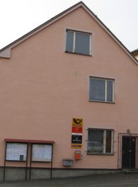 Obec Počepice - pošta je ve stejné budově jako radnice