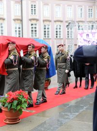 Smuteční pochod a shromáždění na Pražském hradě