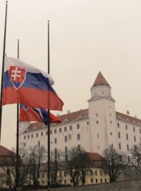 Státní smutek za Václava Havla drží i Slováci