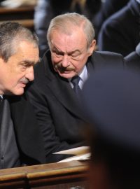 Ministr zahraničí Karel Schwarzenberg a bývalý předseda Senátu Přemysl Sobotka