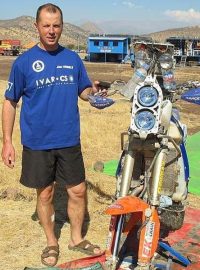 Jan Veselý u své motorky Yamaha WR450F