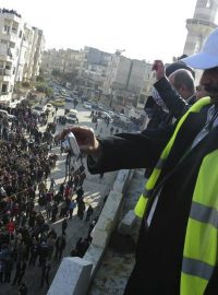 Pozorovatelé Ligy arabských států sledují demonstraci v Sýrii