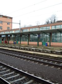 Roudnice nad Labem, budova nádraží
