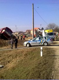 Srážka vlaku a nákladního auta u Velkých Pavlovic