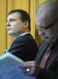 Šéf poslanců Věcí veřejných Vít Bárta 4. dubna u soudu