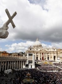 Velikonoční mše papeže Benedikta XVI. na Svatopetrském náměstí ve Vatikánu