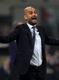 Barcelona&#039;s coach Josep Guardiola  reacts during their UEFA Champions League quarter final first leg soccer match against AC Milan