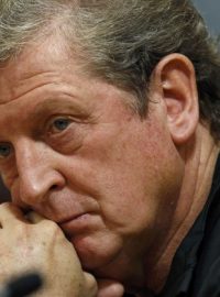 Liverpool&#039;s manager Roy Hodgson listens to questions during a news conference at the club&#039;s Anfield stadium in Liverpool, northern England in this November 3, 2010