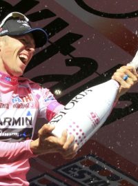 Kanaďan Ryder Hesjedal se po 7. etapě Giro d&#039;Italia oblékl do růžového dresu