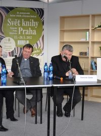 Svět knihy 2012 s Radiožurnálem a Dominikem Dukou