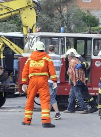 Na železničním přejezdu v Třešti na Jihlavsku se srazil autobus s drezínou