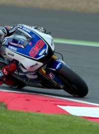 Závod elitní kategorie MotoGP vyhrál ve Velké Británii Jorge Lorenzo