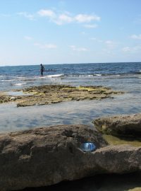 Libyjci si vychutnávají den volna po volbách u Středozemního moře
