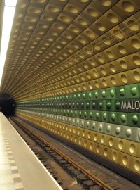 Stanice metra Malostranská