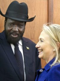 Americká ministryně zahraničí Hillary Clintonová a prezident Jižního Súdánu Salva Kiir