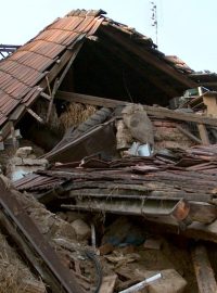 Záplavy na soutoku Labe a Vltavy znamenaly zkázu pro mnoho domů. Většina byla kdysi budována z nepálených cihel