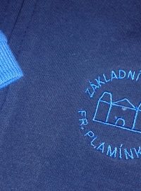 Uniforma pro chlapecké prvňáčky Základní školy Františky Plamínkové na Letné