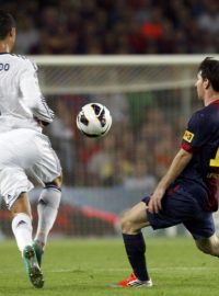 Lionel Messi  z Barcelony(vpravo) a Cristiano Ronaldo z Realu Madrid