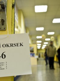 Začalo druhé kolo voleb do Senátu