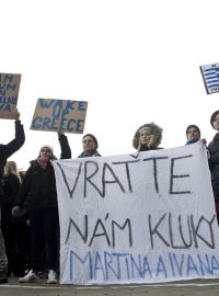 Demonstrace na podporu dvou českých vývojářů počítačových her, které Řecko obvinilo ze špionáže