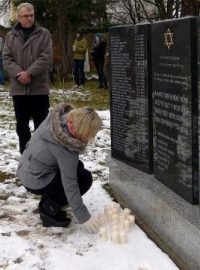 Odhalení památníku obětem transportu chrudimských Židů do Terezína