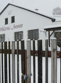 Areál bývalé sklárny v Anníně