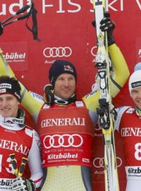 Stupně vítězů po superobřím slalomu Světového poháru v Kitzbühelu. Zleva - Mayer, Svindal, Innerhofer