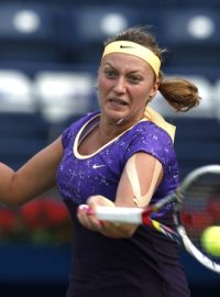 Petra Kvitová během zápasu s Danielou Hantuchovou na turnaji v Dubaji