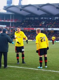 Gianfranco Zola koučuje, Matěj Vydra naslouchá